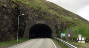 Lisitatión: Eftirlit og elektroniskt viðlíkahald í tunlum